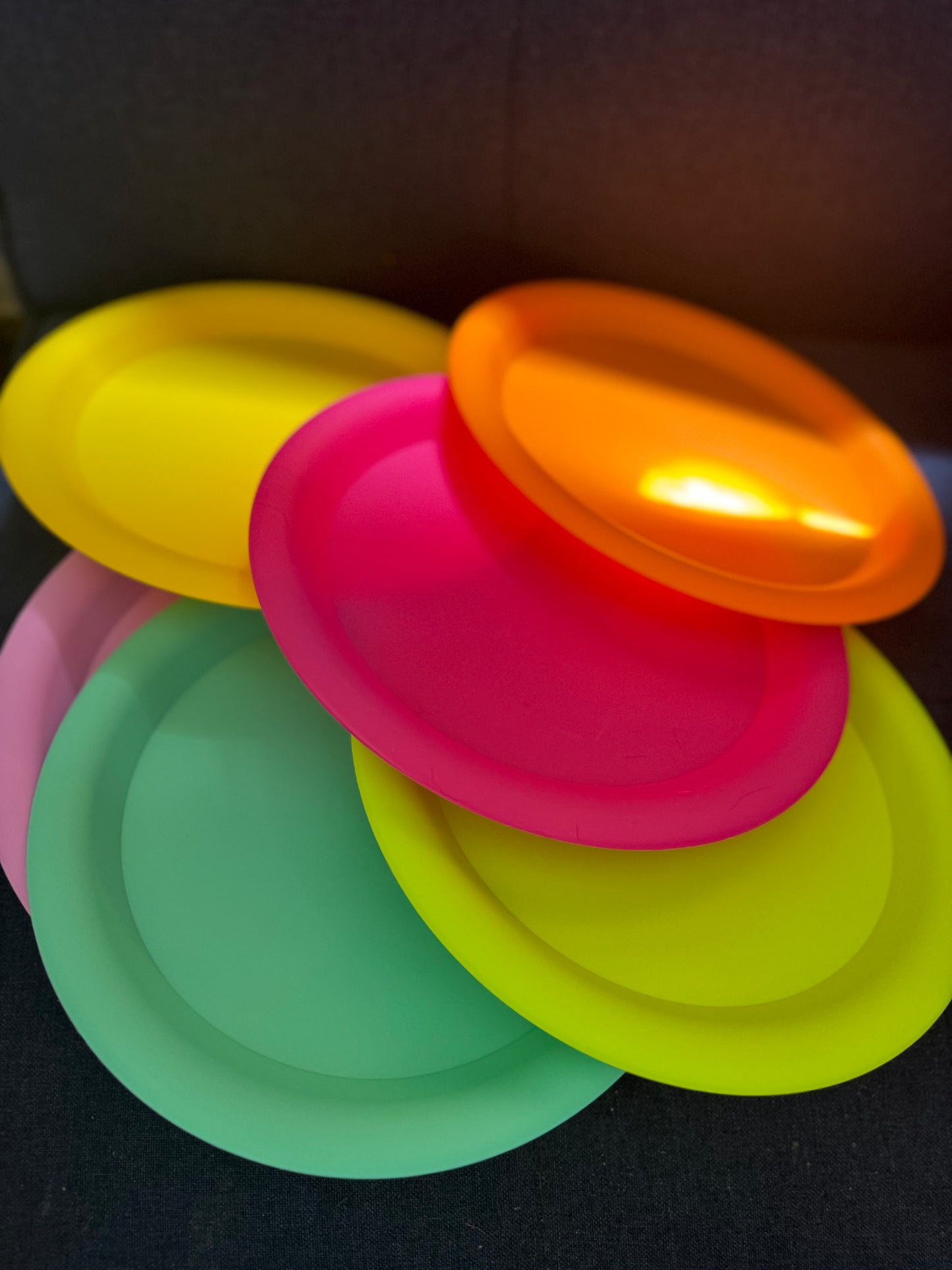 Colored plates single